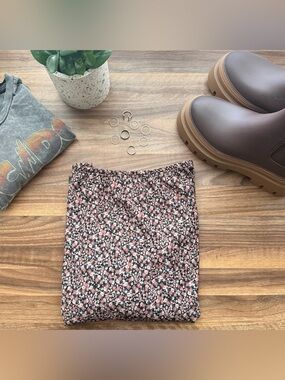 RSQ Soft Indie Grunge Midi Ditsy Floral Skirt